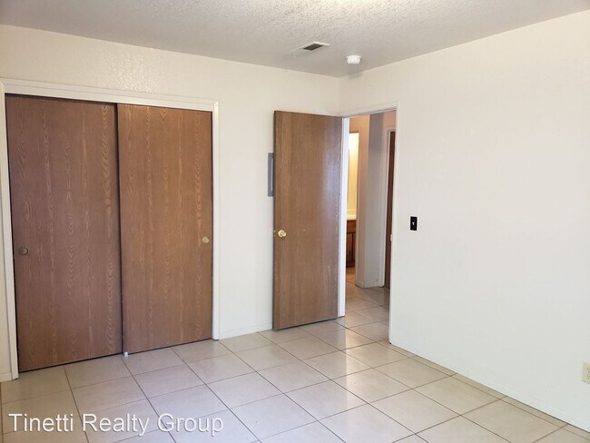Building Photo - 1724 Elayne Dr