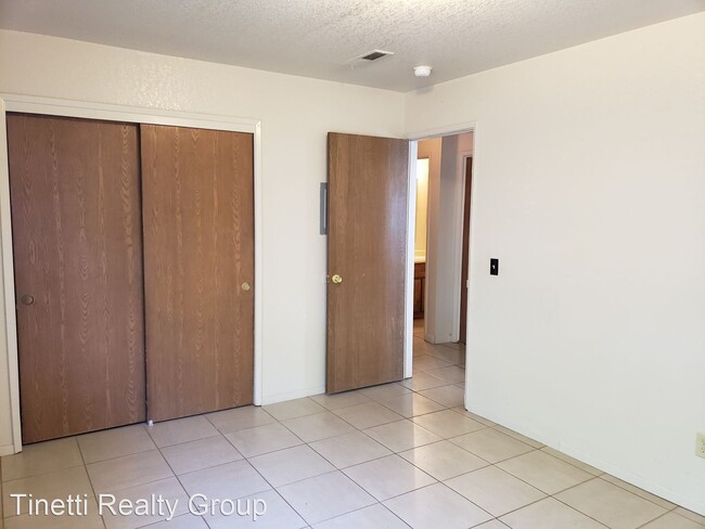 Foto del edificio - 1724 Elayne Dr