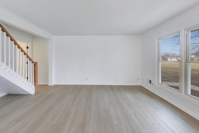 Foto del edificio - 1834 Jamestown Cir