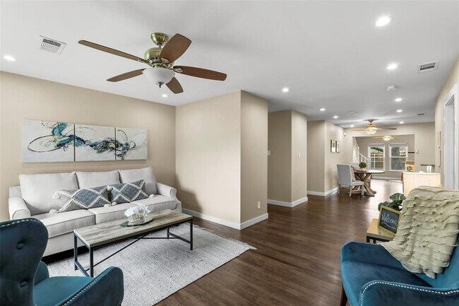 Foto del edificio - 2338 Crest Ridge Dr