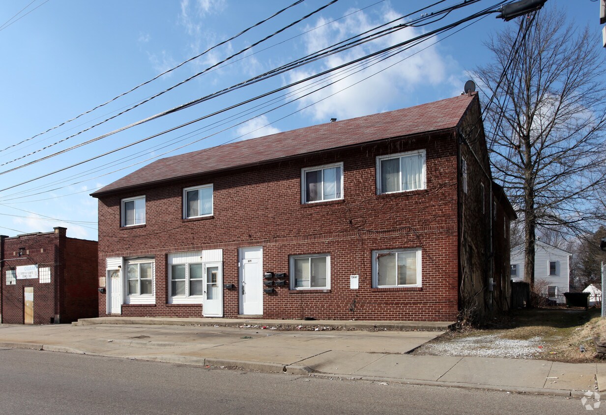 Building Photo - 160-166 Brittain Rd