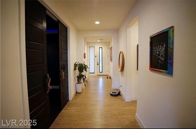 Building Photo - 9239 Beltana Ct
