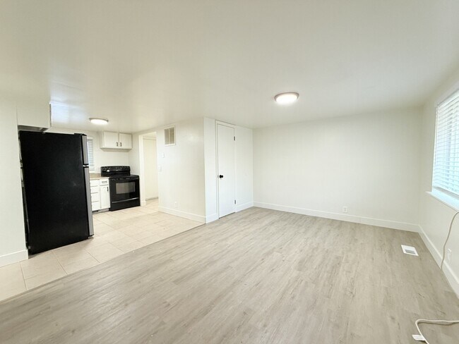Building Photo - 3440 S 200 E