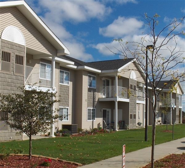 Stoney Creek Village Apartments Owosso, MI