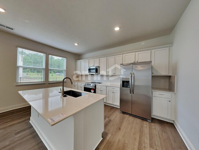 Building Photo - 419 Golden Maple Pl