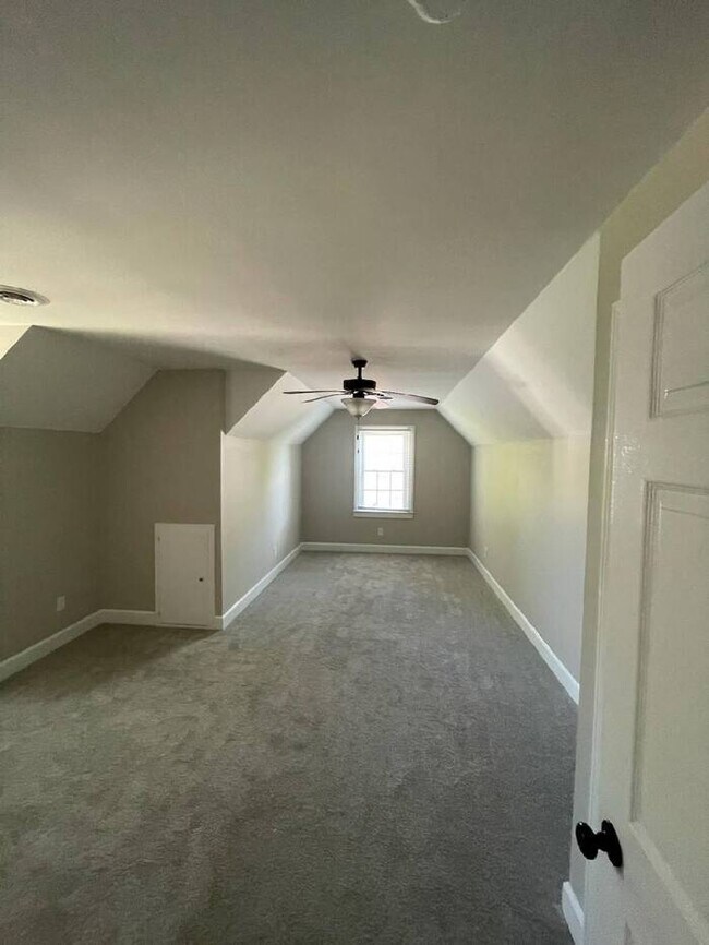 Foto del edificio - $ Bedroom 2.5 Bath