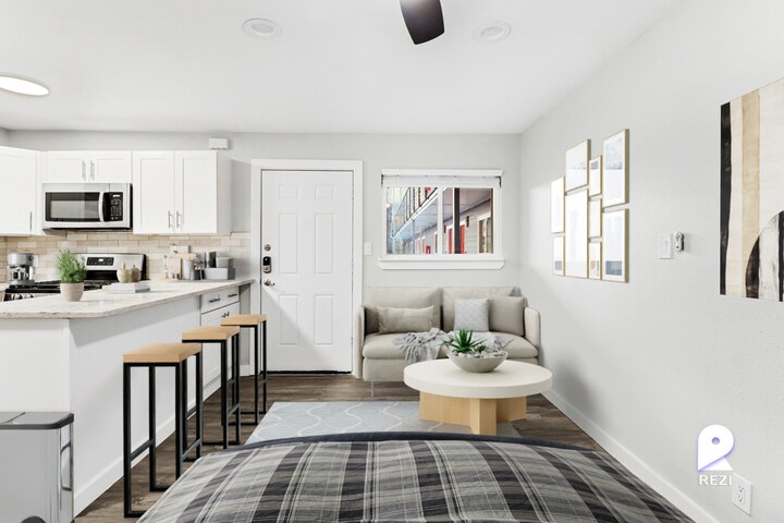 Foto principal - 1211 W 8th St