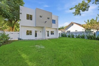 Building Photo - 1126 NW 28th St