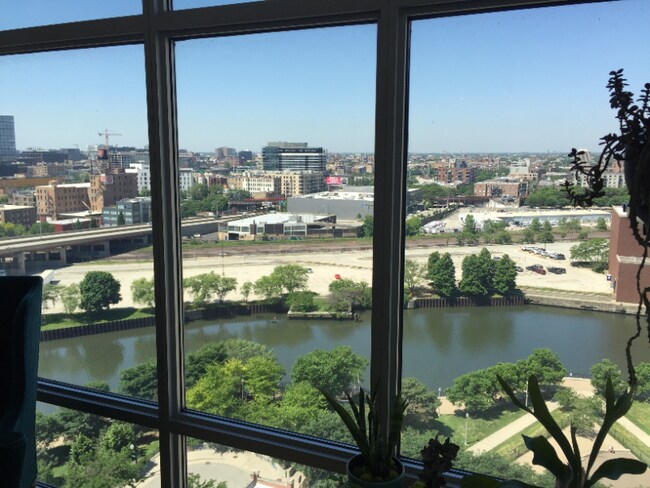 Foto del edificio - 510 W Erie St
