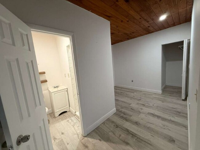 Foto del edificio - 3033-3033 NW 15th St