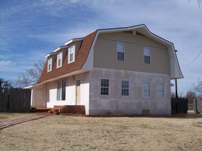 RESIDENCIA DE 2,200 PIES/OFICINA - WESTERN SKIES MOBILE HOME PARK