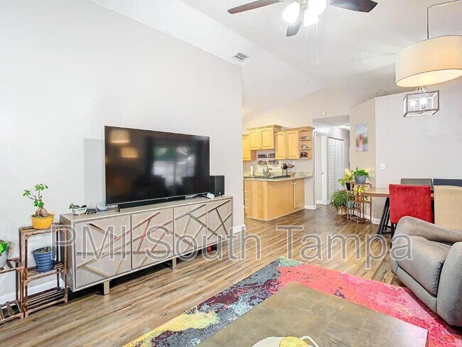 Foto del edificio - 2760 Braham Ct