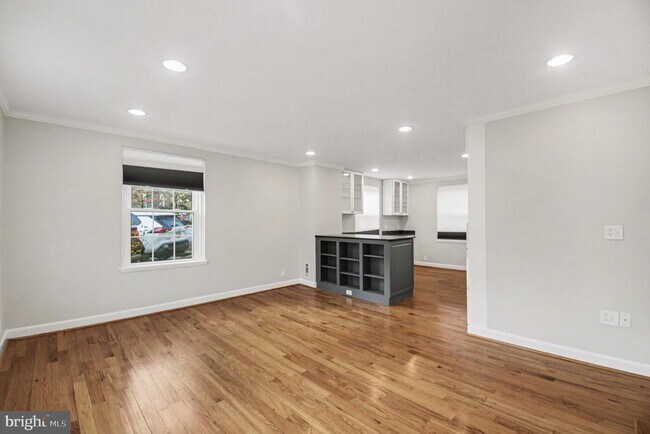 Foto del edificio - 4885 S 28th St