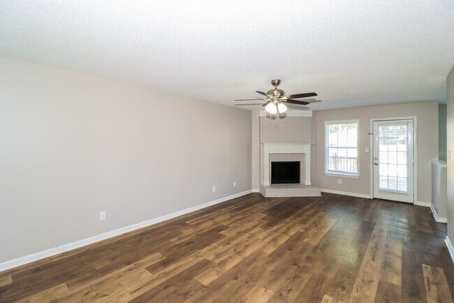 Foto del edificio - 8038 Allbright Cove