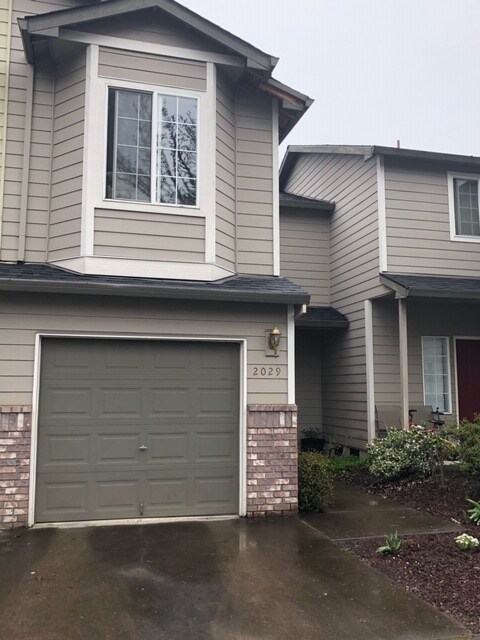 Foto principal - 2029 Virginia Ln