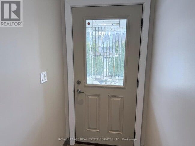 Building Photo - 133 Hawthorne Rd