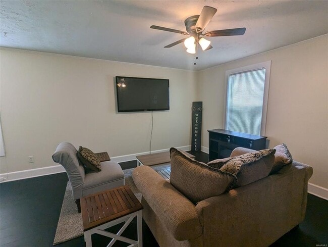 Foto del edificio - 902 W Tuskeena St