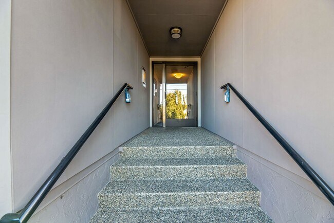 Photo - 2034 14th Ave W House