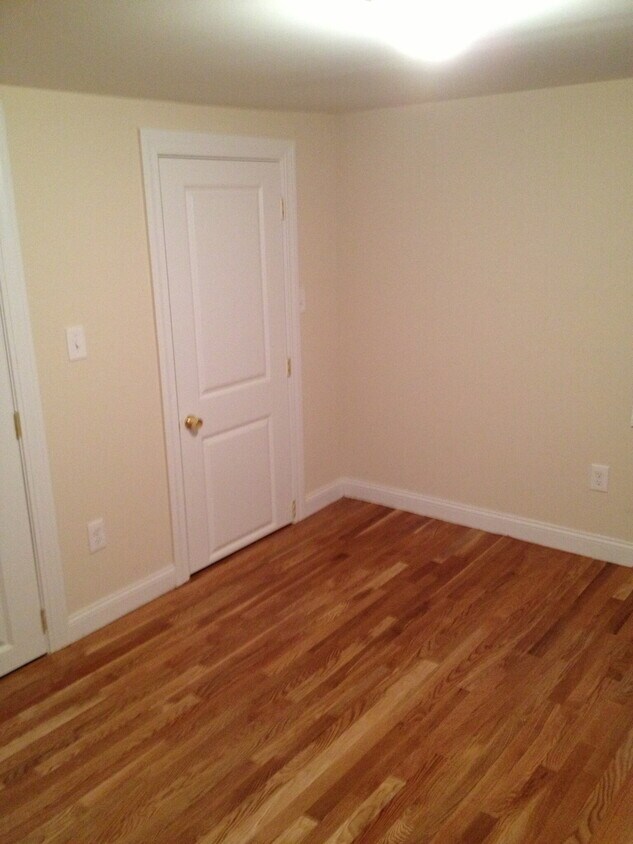 35 Cooper St Unit B, Boston, MA 02113 Condo for Rent in Boston, MA