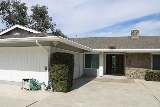 Building Photo - 761 W Country Hills Dr