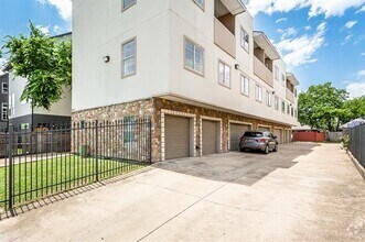 Building Photo - 4713 Virginia Ave