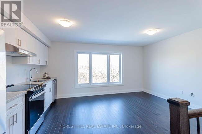 Building Photo - 37 Wild Rose Gardens