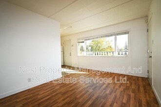 Building Photo - 471 S Lyon St