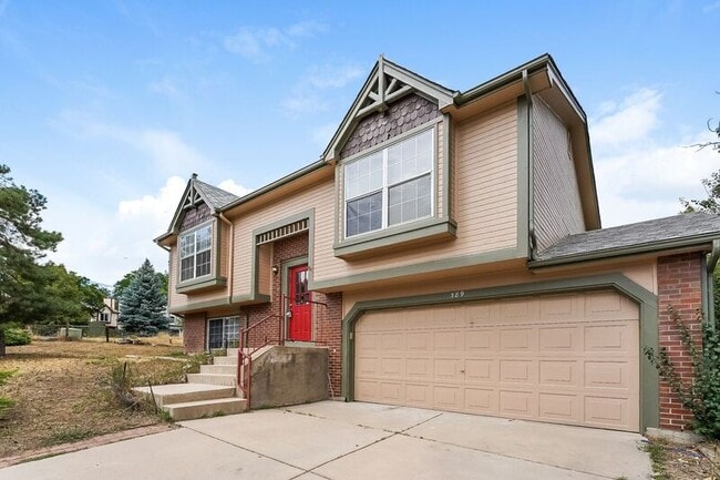Building Photo - 389 Eisenhower Dr