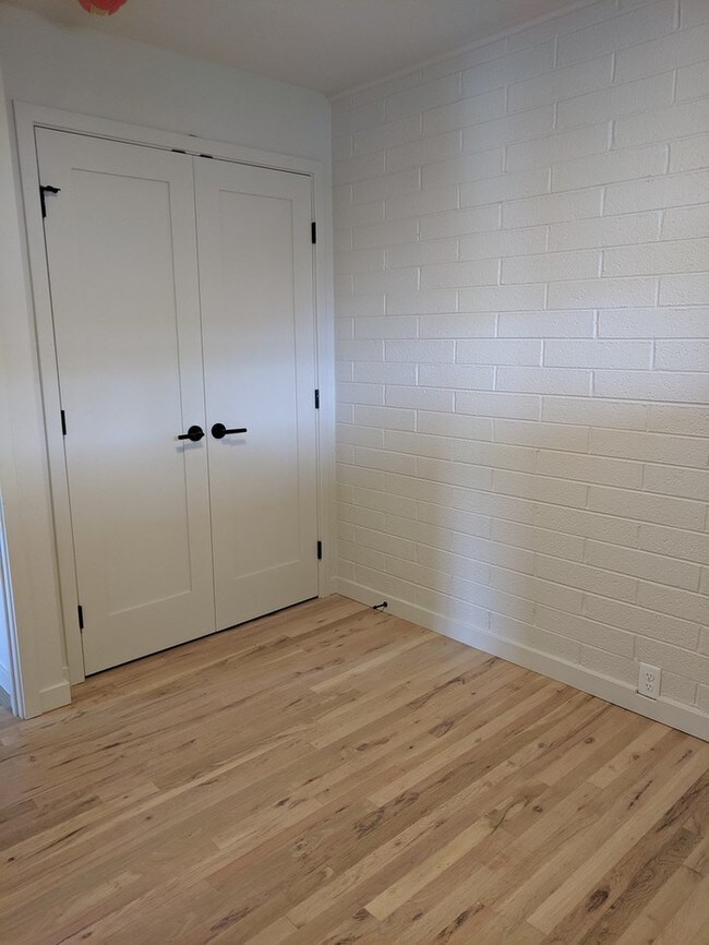 Foto del edificio - 1705 Remington St