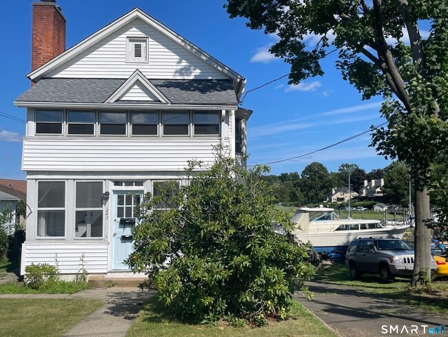 Building Photo - 243 Harbor St