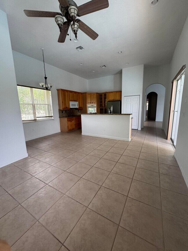 Foto del edificio - 3410 SW 195th Ave