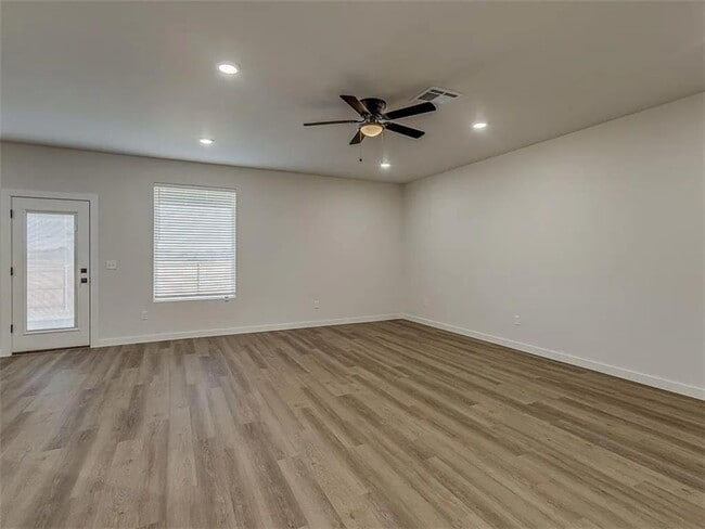 Building Photo - 8305 NW 163rd Ter