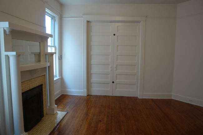 Building Photo - 2622 Hanover Ave