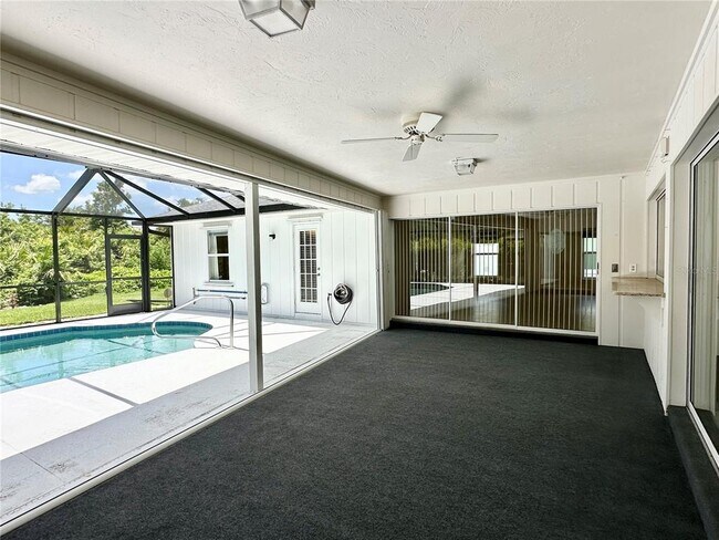 Foto del edificio - 5024 Southern Pine Cir