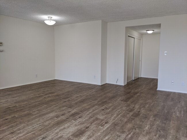 Building Photo - 153 Hayworth S Ave