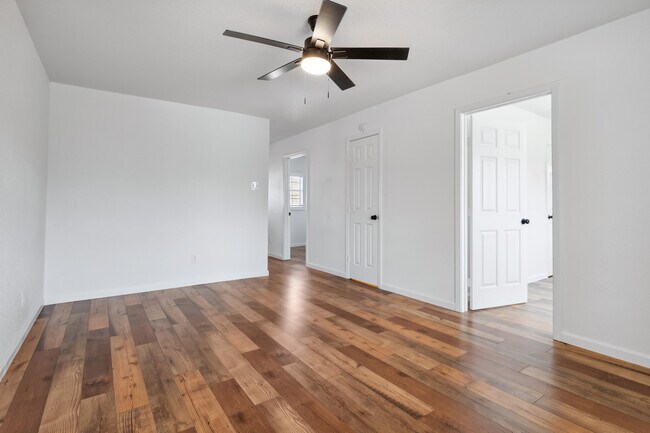 Foto del edificio - 2709 E 2nd St