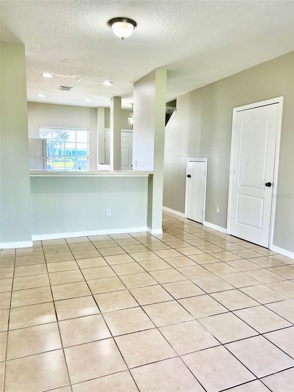 Building Photo - 9305 Jasmine Flower Ln