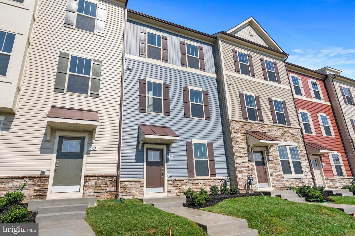 5911 Garden Walk Dr, Frederick, MD 21703 Townhome Rentals in