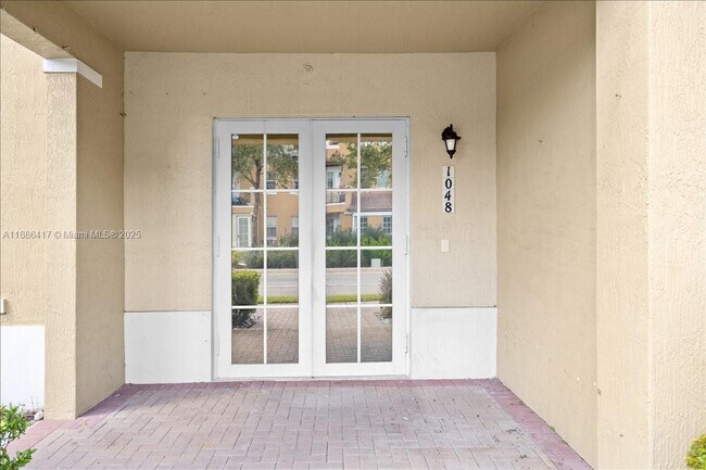 Foto del edificio - 1048 SW 147th Ave