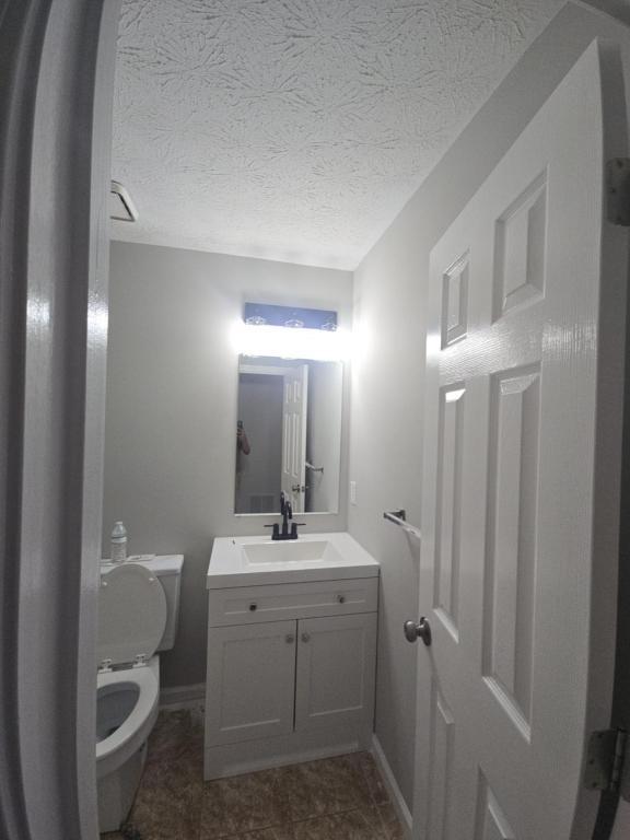 Foto del edificio - 618-618 8 Point Ct