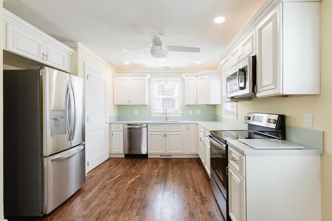 Foto del edificio - 207 N Beacon St