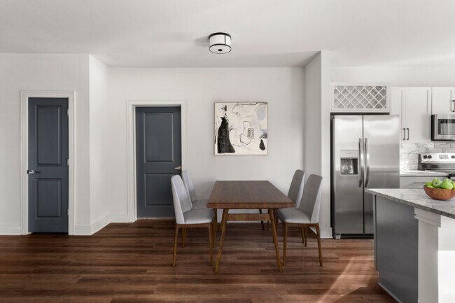 Cena con estilo, en la comodidad de tu hogar. - Brea Wendell Falls