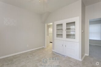 Building Photo - 6827 SE Mitchell Ct
