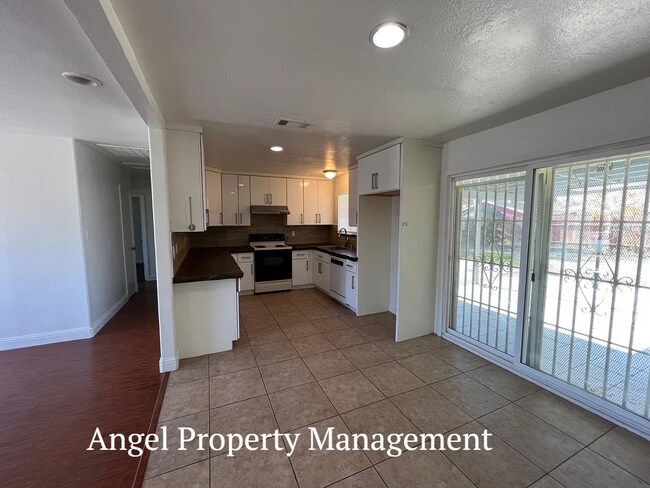 Foto del edificio - 6932 Richman Way