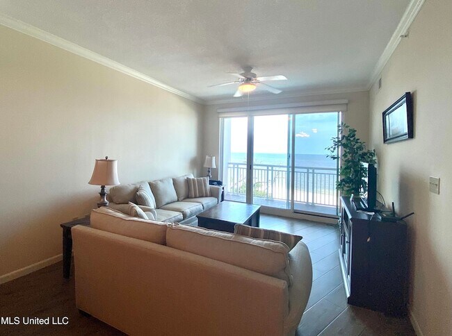 Foto del edificio - 2228 Beach Dr