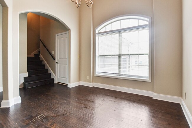 Foto del edificio - Pet Friendly Three Bedroom with Bonus!