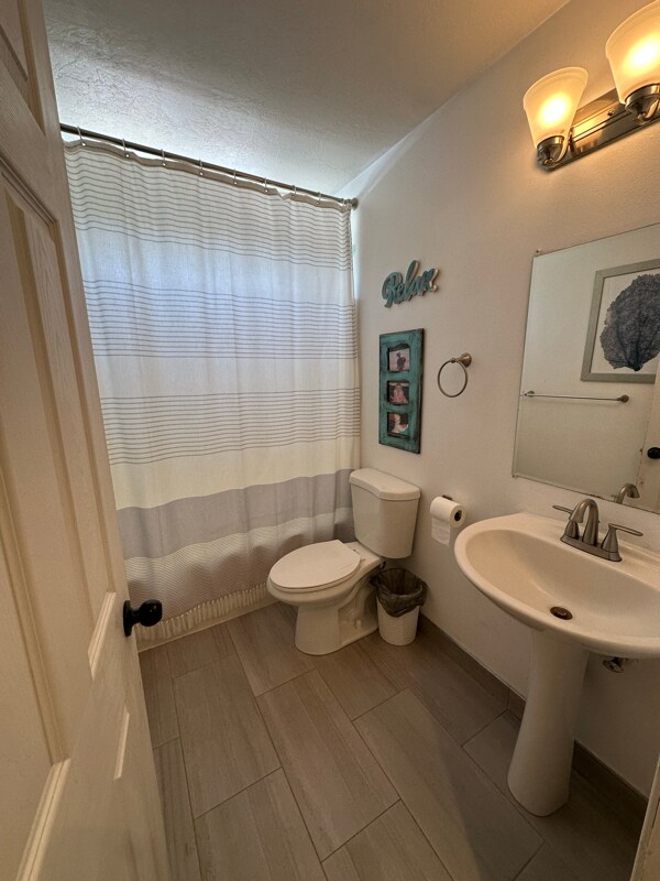 Foto del edificio - 462 E Pine View Dr