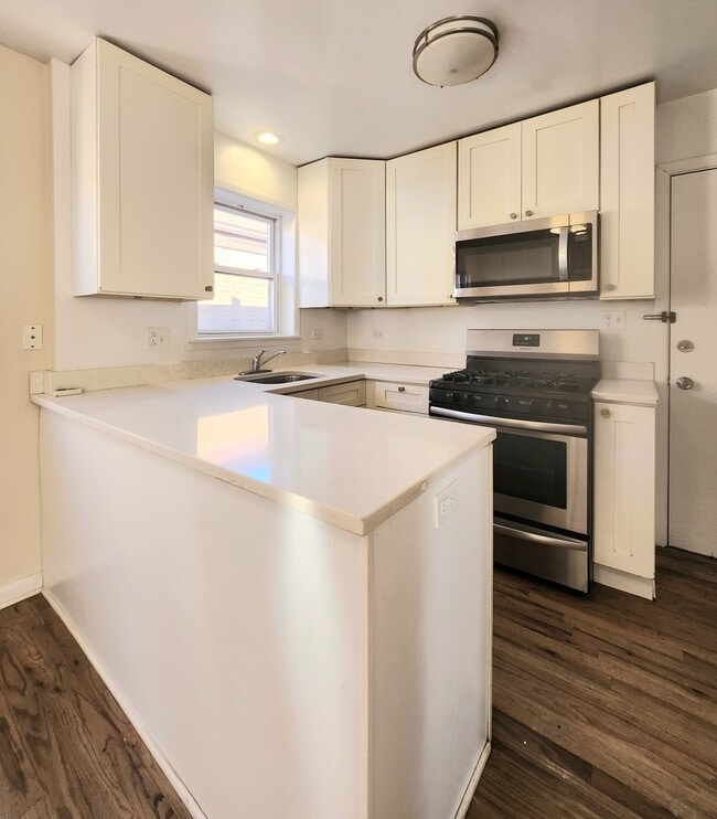 Building Photo - 4916 N Harlem Ave