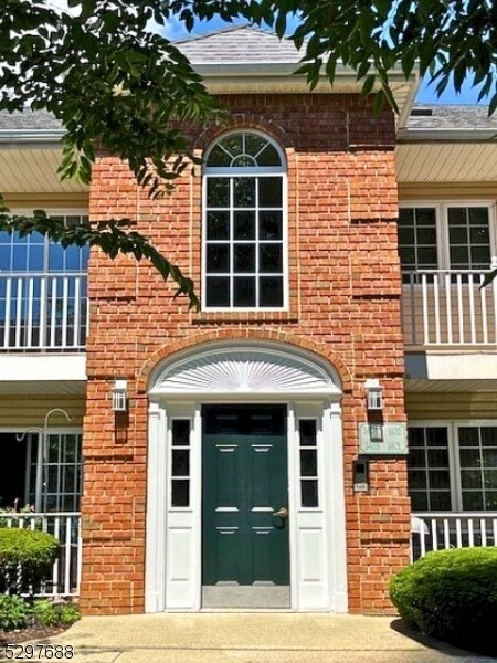 Foto del edificio - 105 Roseland Ave