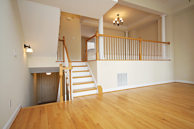 Foto del edificio - Spacious Glenwood Station Townhouse